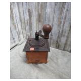 VINTAGE HAND CRANK COFFEE GRINDER