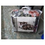 QUEEN BED COMFORTER SET