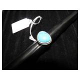 STERLING SILVER RING W/ TURQUOISE STONE -- SZ 8