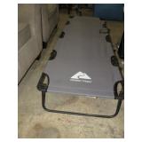 FOLDING LOUNGE CHAIR