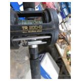 SHIMANO TR200-G FISHING REEL & UGLY STIK ROD
