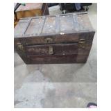 ANTIQUE TRUNK