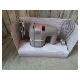 NEW--HAND MIXER