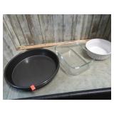 BAKING PANS & DISHES