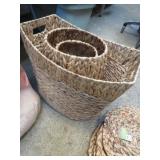 BASKETS & PLACEMATS