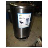 STEP TRASH CAN