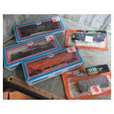 MODEL TRAIN CARS