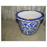 POTTERY PLANTER