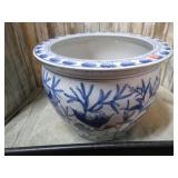 LARGE POTTERY PLANTER