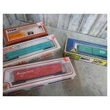 4-- MODEL TRAIN CARS