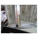 2-- DRYWALL 'T' SQUARES