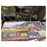 LIONEL REDWOOD VALLEY EXPRESS TRAIN SET