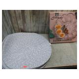 EGG PLATE & PLACE MATS