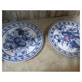 POTTERY PLATES & BALL