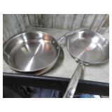 2-- BELIQUE SKILLETS