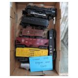 LIONEL #243 MODEL TRAIN ENGINE & CARS