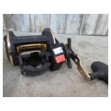 DAIWA SEALINE X30SHA FISHING REEL -- MISSING A CAP