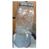 BEVERAGE DISPENSER ON STAND