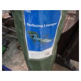 FOLDING LOUNGE CHAIR