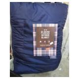 ZIP UP OUTDOOR FLEECE BLANKET