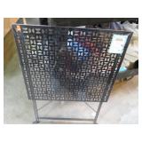 FOLDING TABLE