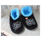 SNOOZIES SLIPPERS -- L