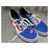 LIKE NEW -- VANS SHOES -- YOUTH 6