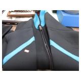WET SUIT -- L