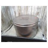 STAINLESS STEEL POT
