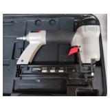 PNEUMATIC BRAD NAILER