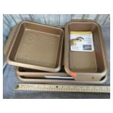 BAKING PANS