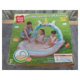 UNICORN ARCH SPRAY POOL