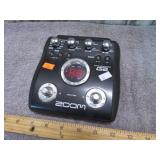 ZOOM GUITAR EFFECTS PEDAL
