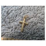 10K GOLD CROSS PENDANT