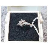 14K WHITE GOLD & DIAMOND RING -- 3.5