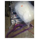 CLOTHES HANGERS, MATS & BATTING
