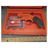 ORION FLARE GUN W/ EXPIRED FLARES