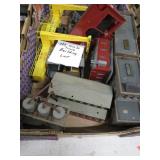 "H O" SCALE MODEL TRAIN BUILDINGS