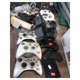 XBOX, ETC GAME PARTS / CONTROLLERS