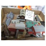 "N" SCALE MODEL TRAIN BUILDINGS