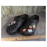 CROCS SHOES -- 6M-8W