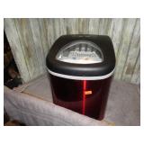 PORTABLE ICE MAKER