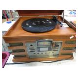 CROSLEY RETRO AM / FM / CD/ PHONOGRAPH