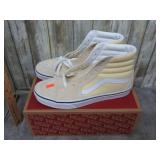 NEW VANS SHOES, SIZE MEN