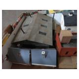 "H O" SCALE MODEL TRAIN BUILDINGS
