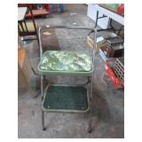 FOLDING STEP STOOL