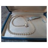 SIMULATED PEARL NECKLACE
