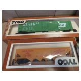 "H O" MODEL TRAIN FREIGHT CARS