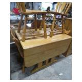 DROP LEAF DINING TABLE W/ CENTER LEAF & 5 CHAIRS
