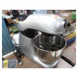 STAND MIXER